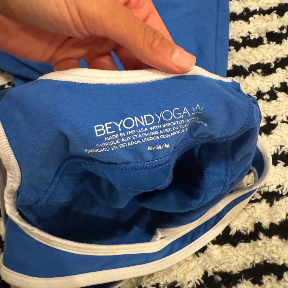 Beyond Yoga Blue and White Top - Picture 3 of 3